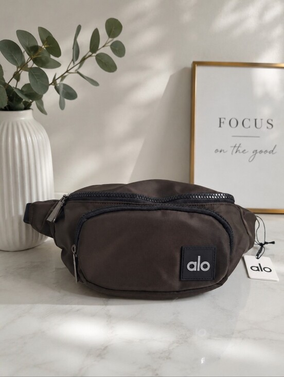 ALO Yoga Handbags - Alo Yoga Espresso Belt Bag Waist Pack Crossbody NWT